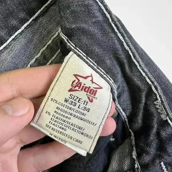 La Idol Premium Black Flare Jeans with Unique Stitching - Picture 8 of 8